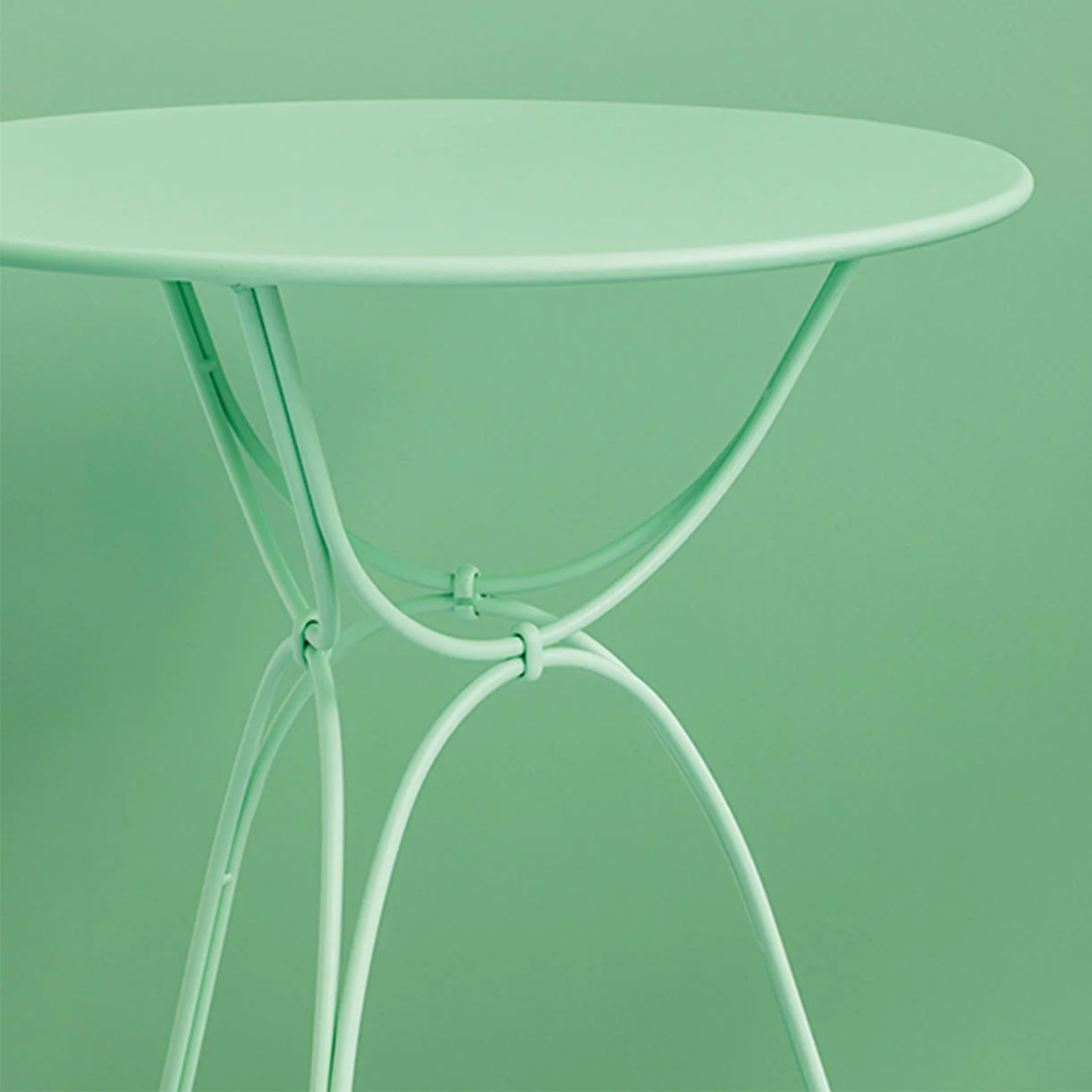 Airloop 60cm Table - Image 3