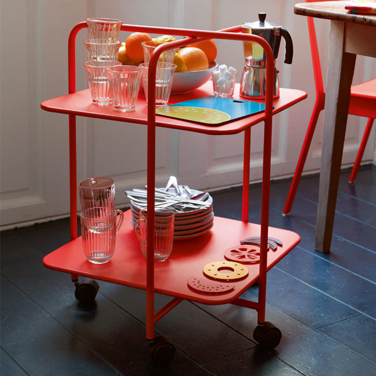 Alfred Pedestal Table - Image 3