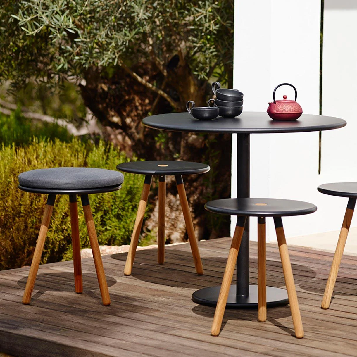 Area Table / Stool - Image 4