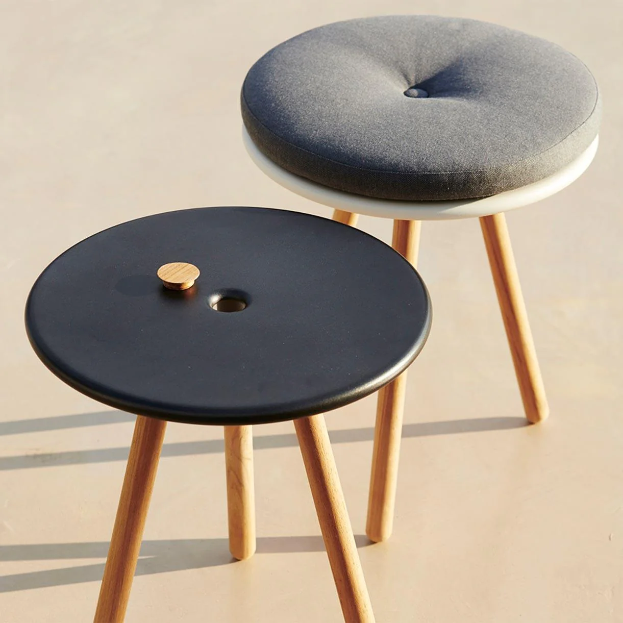 Area Table / Stool - Image 6