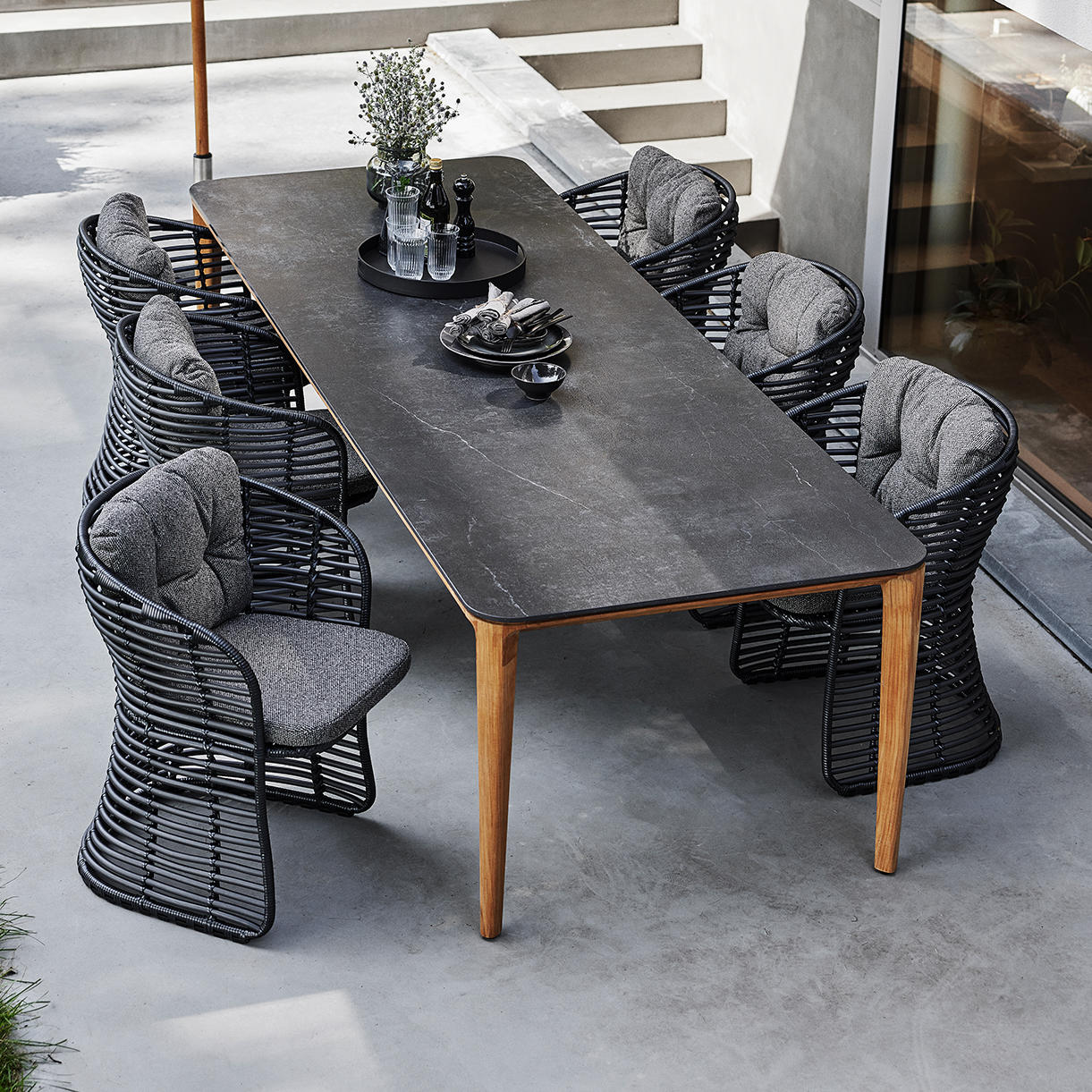 Aspect Dining Table - Image 4