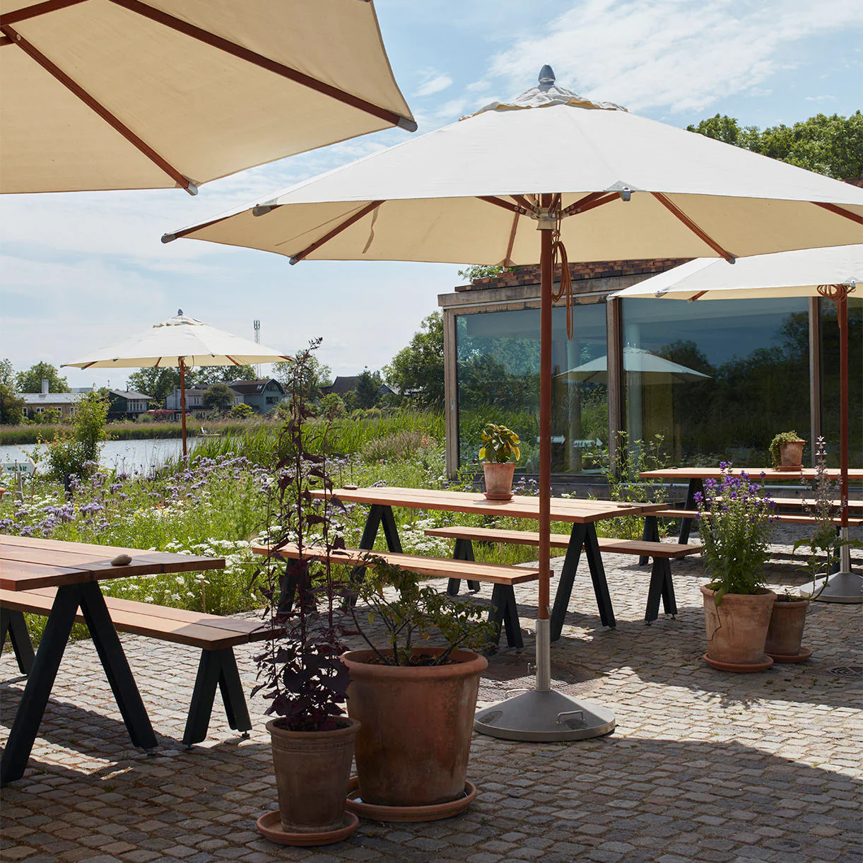 Atlantis Round Parasol - Image 2