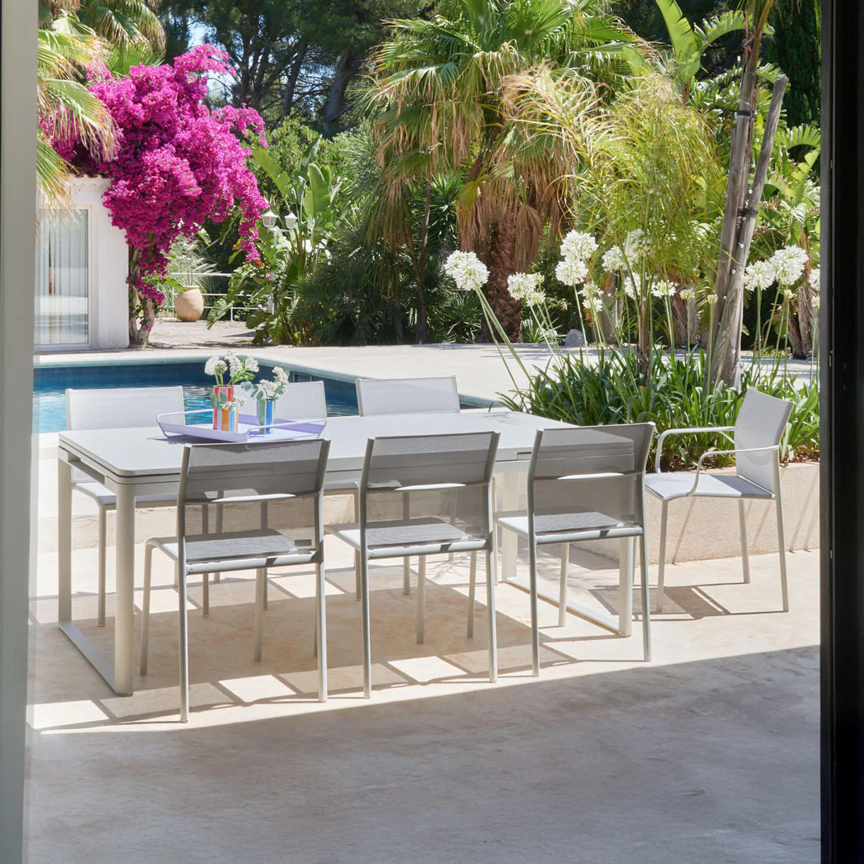 Biarritz Extendable Table - Image 4