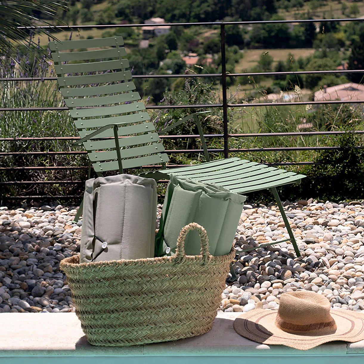 Bistro Lounger - Image 2