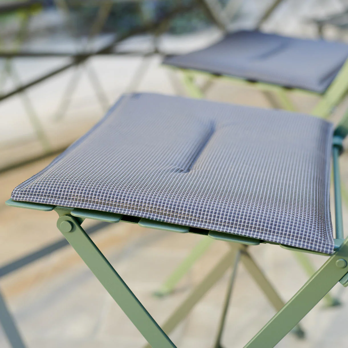 Bistro Outdoor Cushion - Image 4