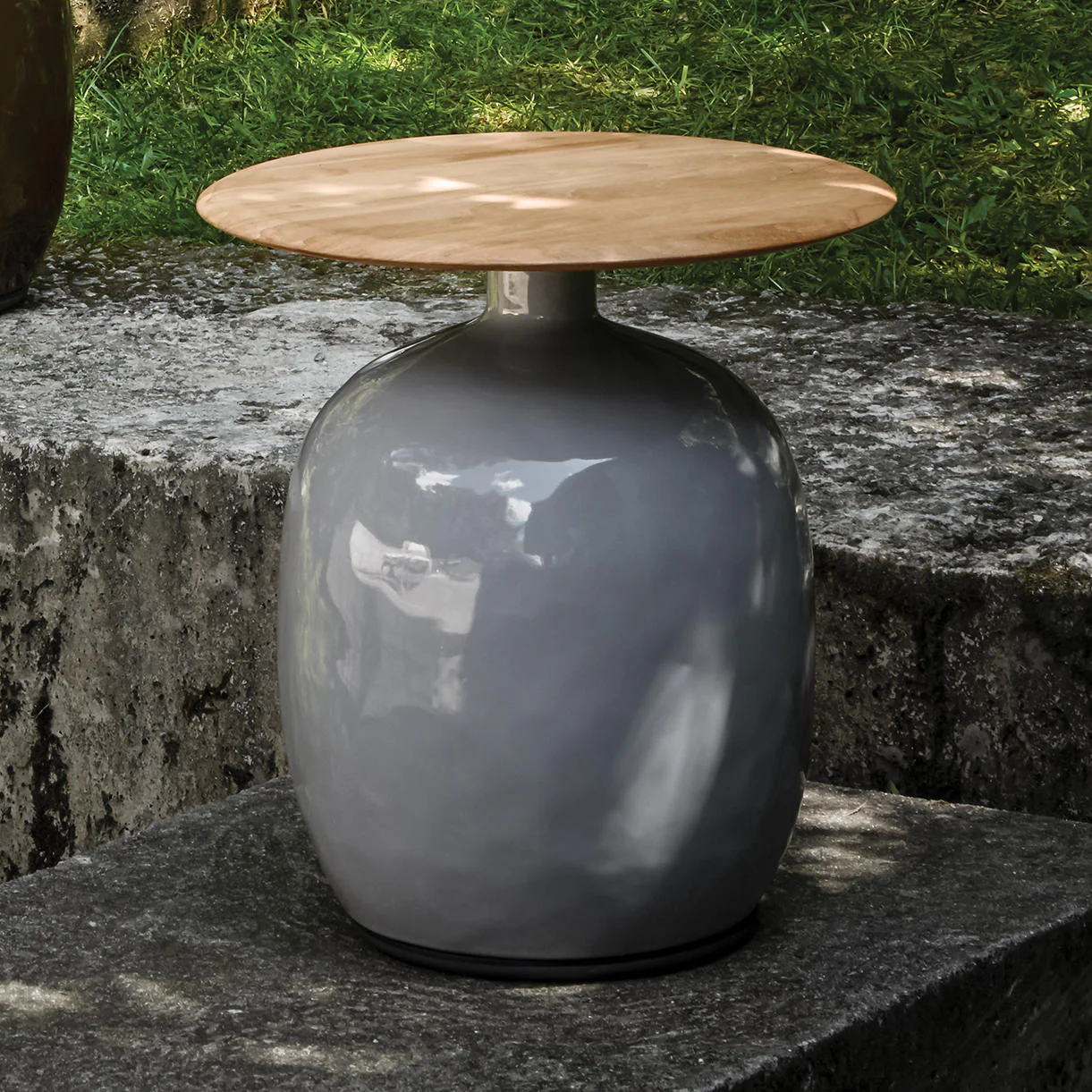 Blow Round Side Table - Image 3