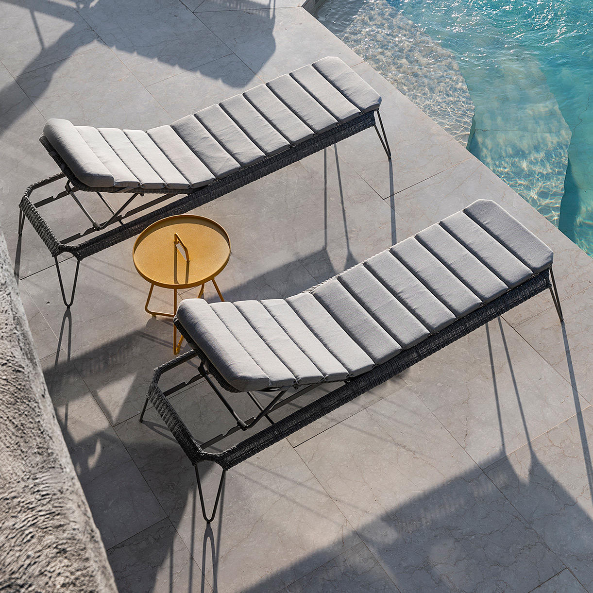 Breeze Stackable Sunlounger - Image 3