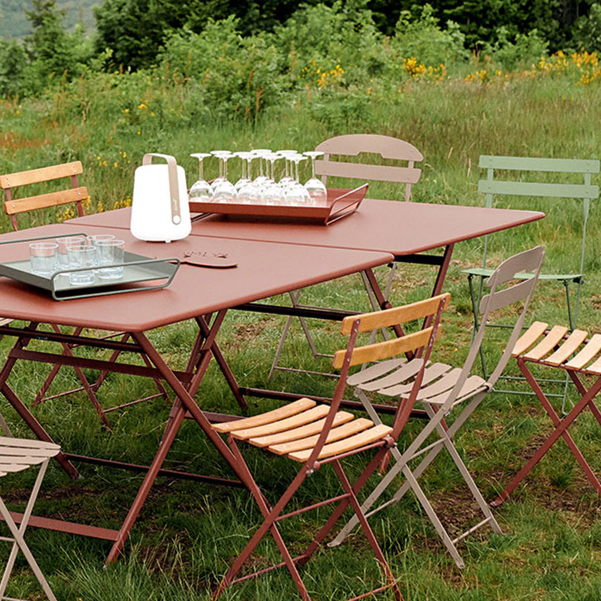 Caractere Folding Table 128 x 90cm - Image 4