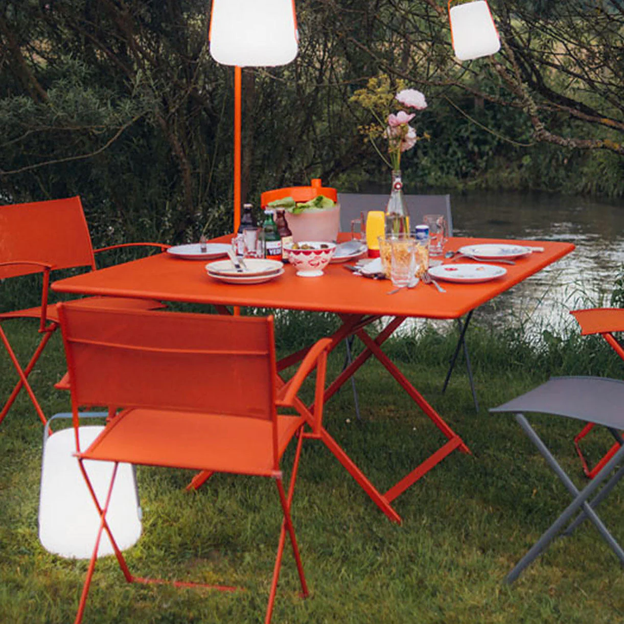 Caractere Square Table - Image 2