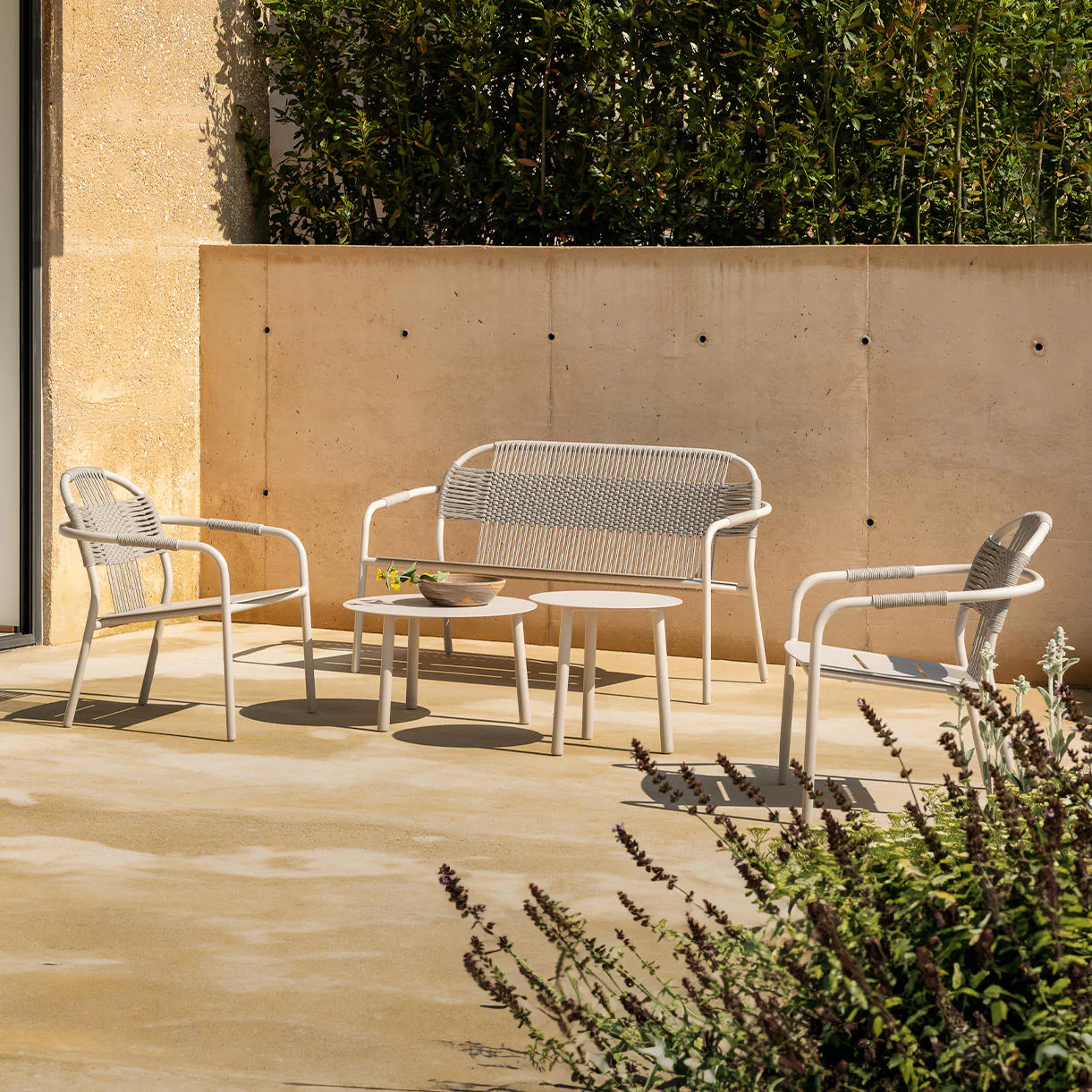 Cleo Lounge Chair - Image 4