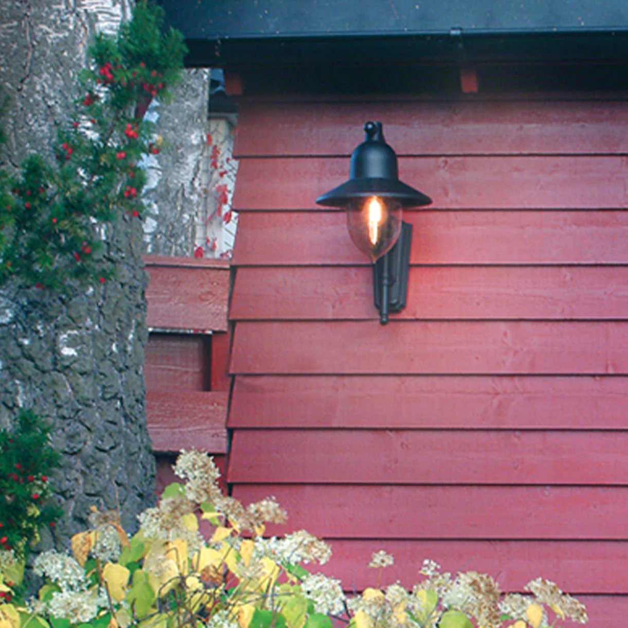Como Outdoor Wall Lanterns - Image 3