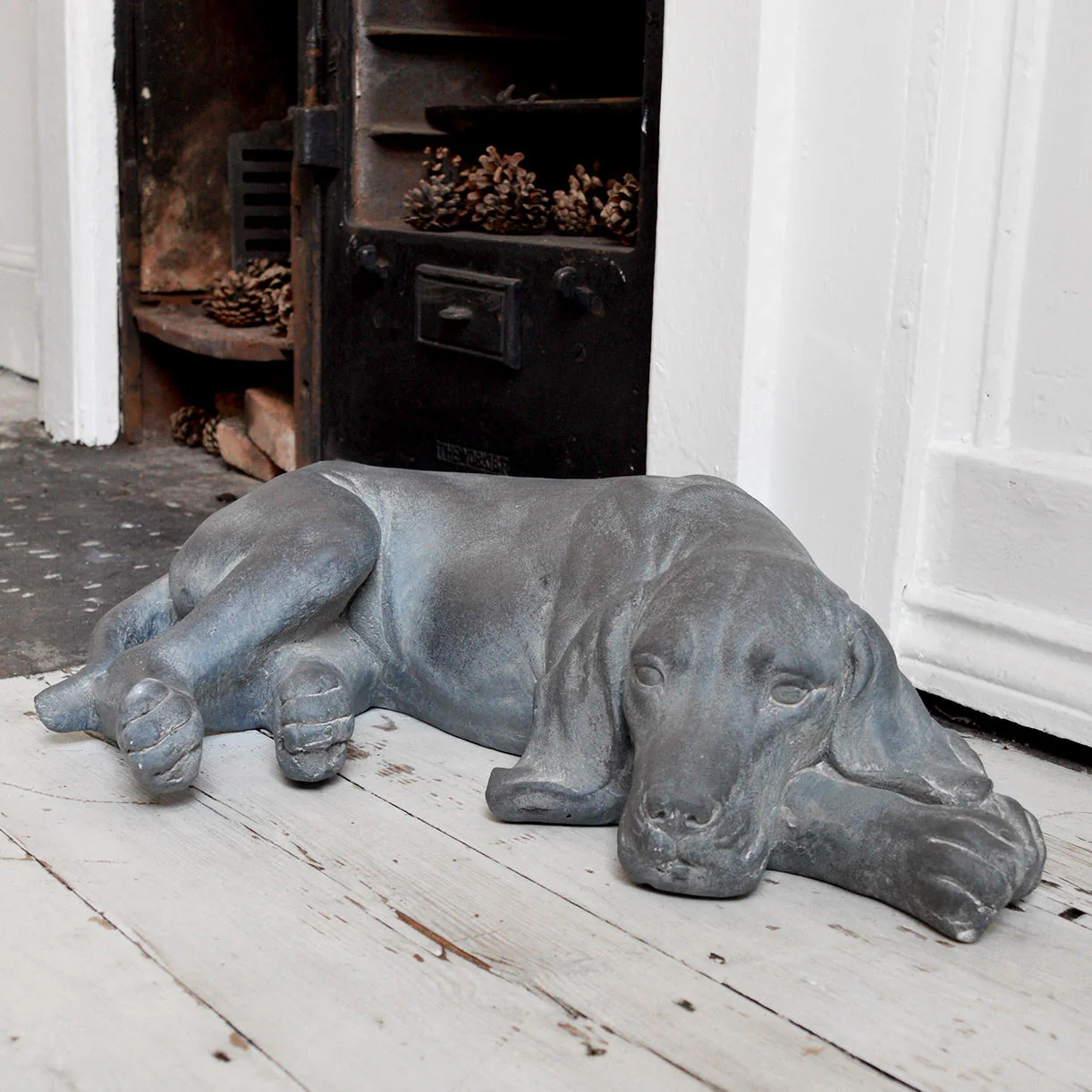 Concrete Finish Resting Dog - Image 4