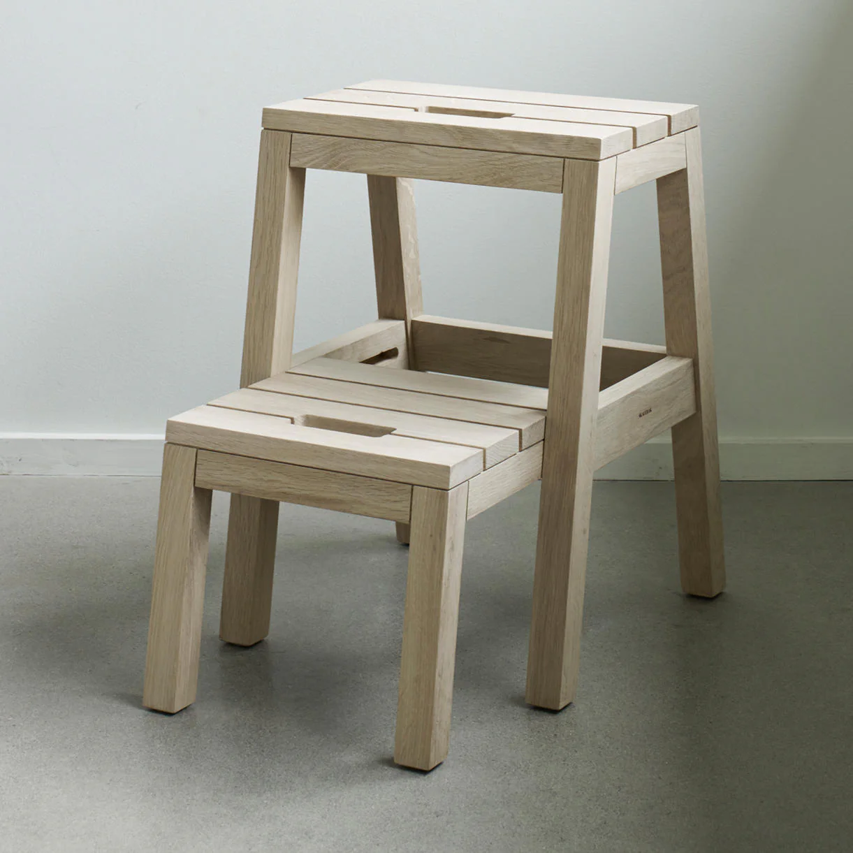 Dania Step Ladders - Image 3