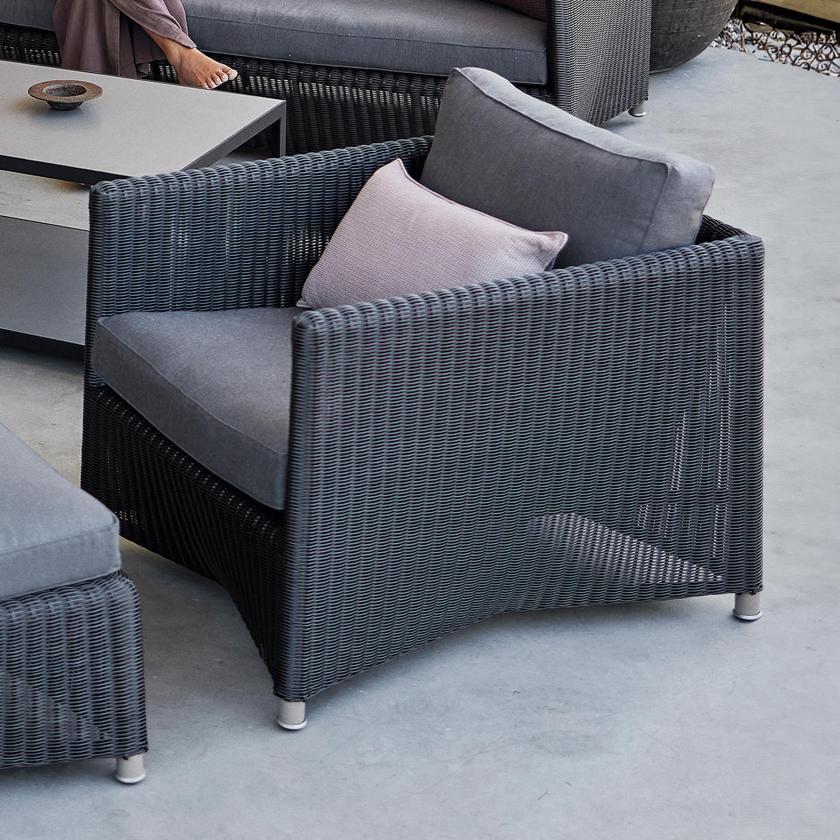 Diamond Weave Lounge Chair - Image 4