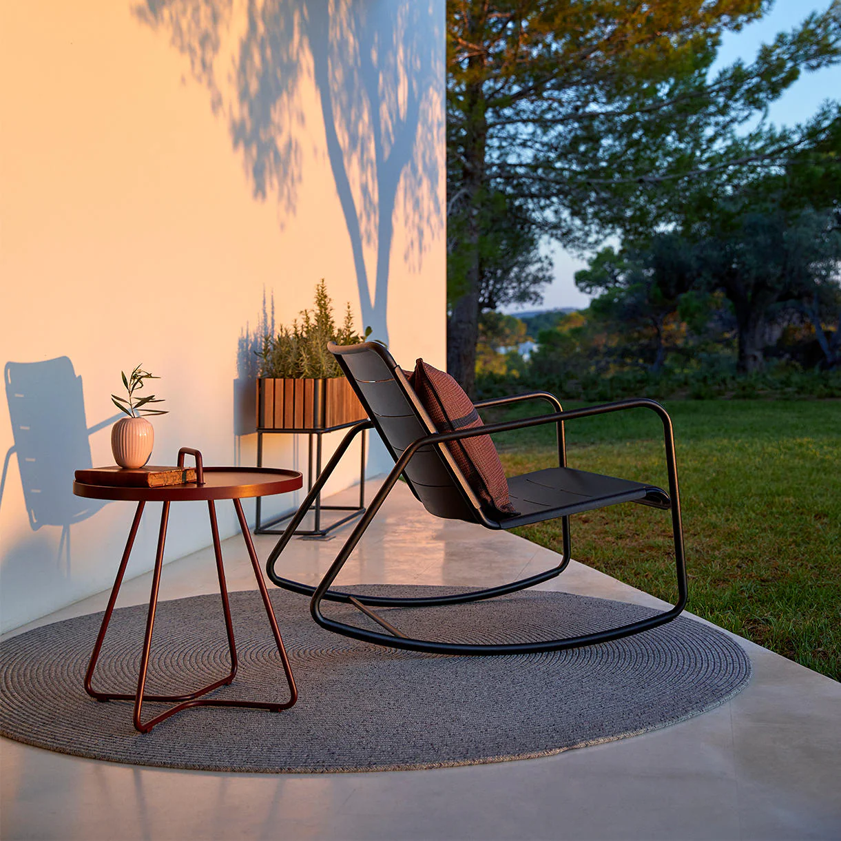 Dot Outdoor Round Carpet - Image 2