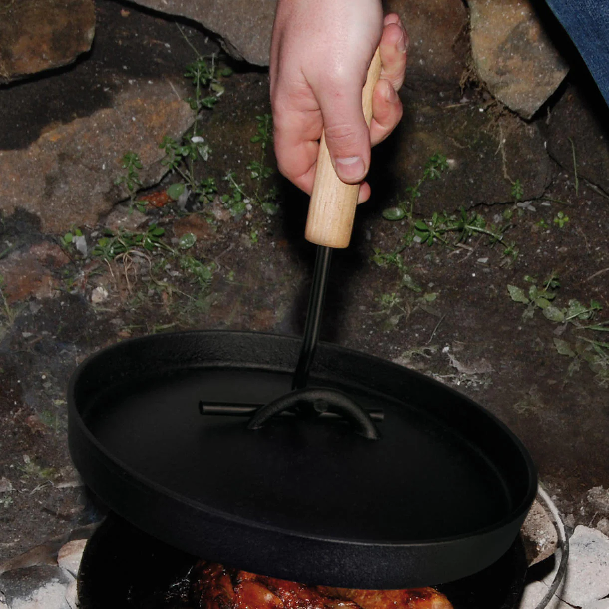 Dutch Oven Cooking Pot - Image 4