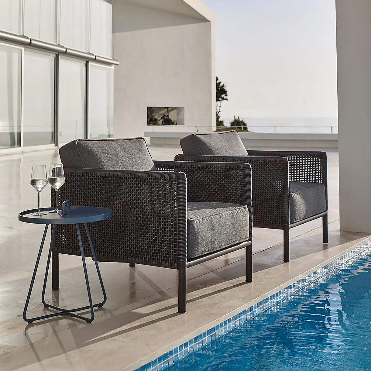 Encore AirTouch Lounge Chair - Image 4