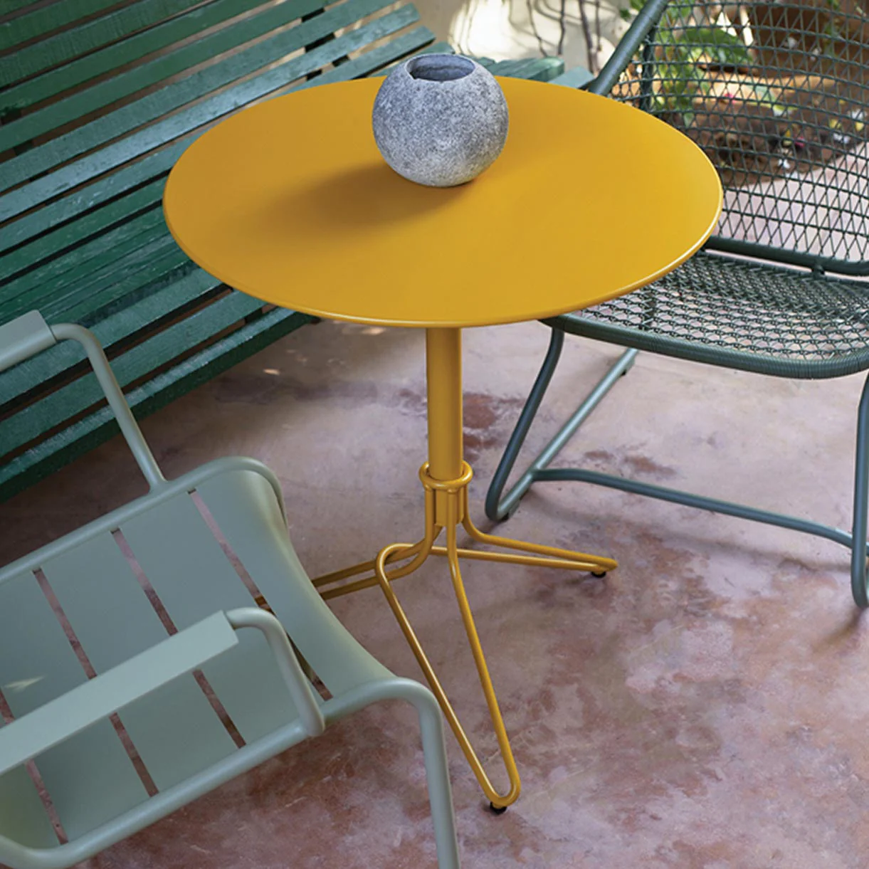 Flower Table - Image 3