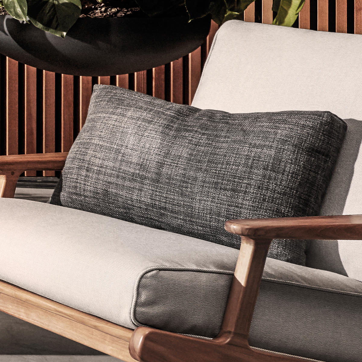 Gloster Lounge Rectangular Scatter Cushion - Image 2