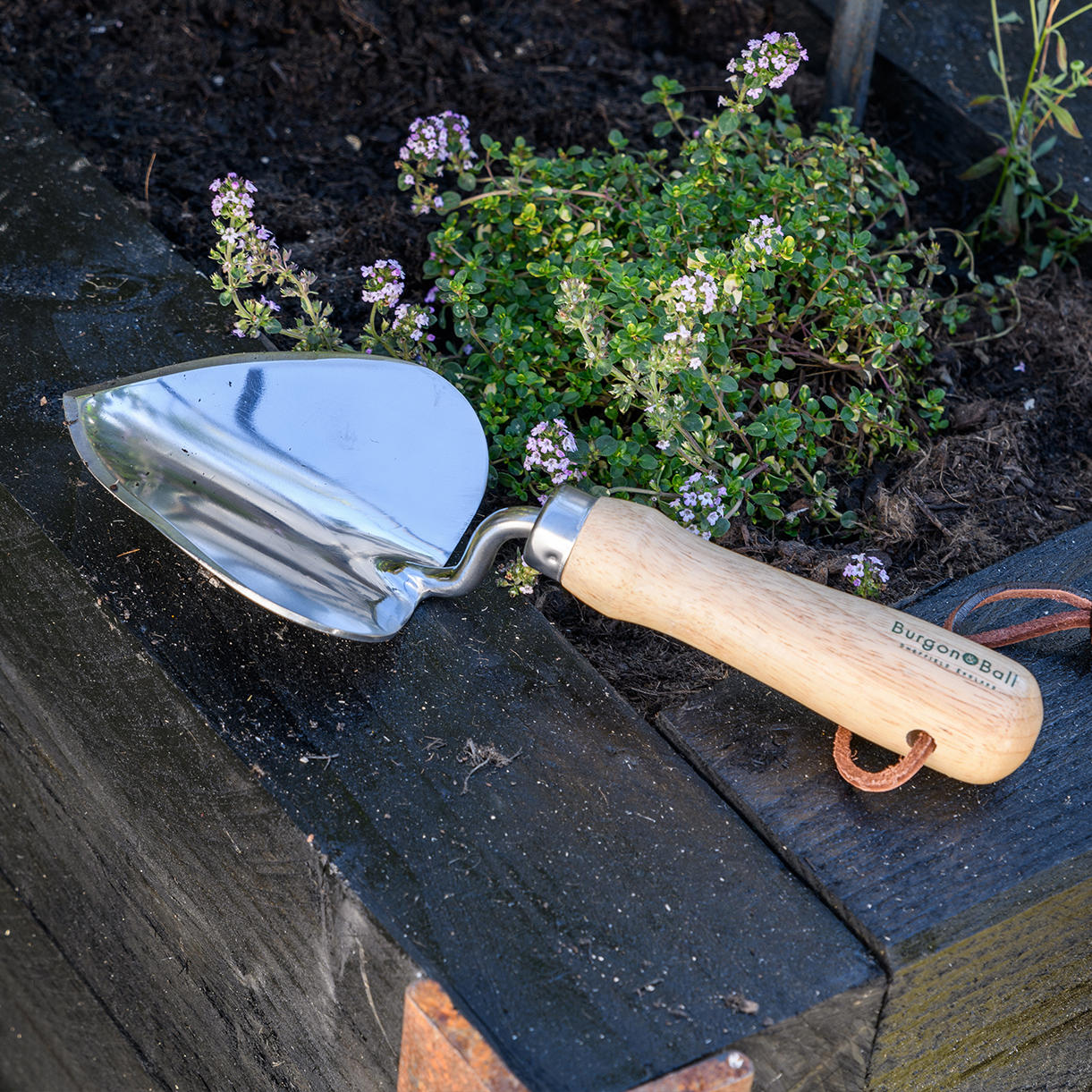 Heart Shaped Planting Trowel - Image 3