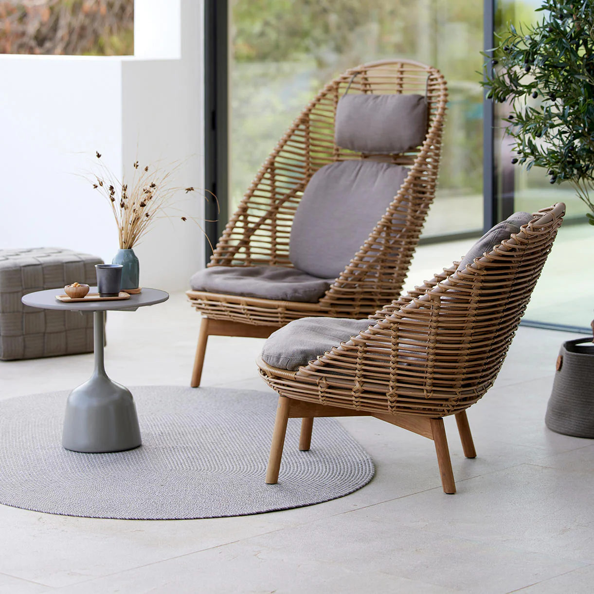 Hive Lounge Chair with Teak Legs - Image 3