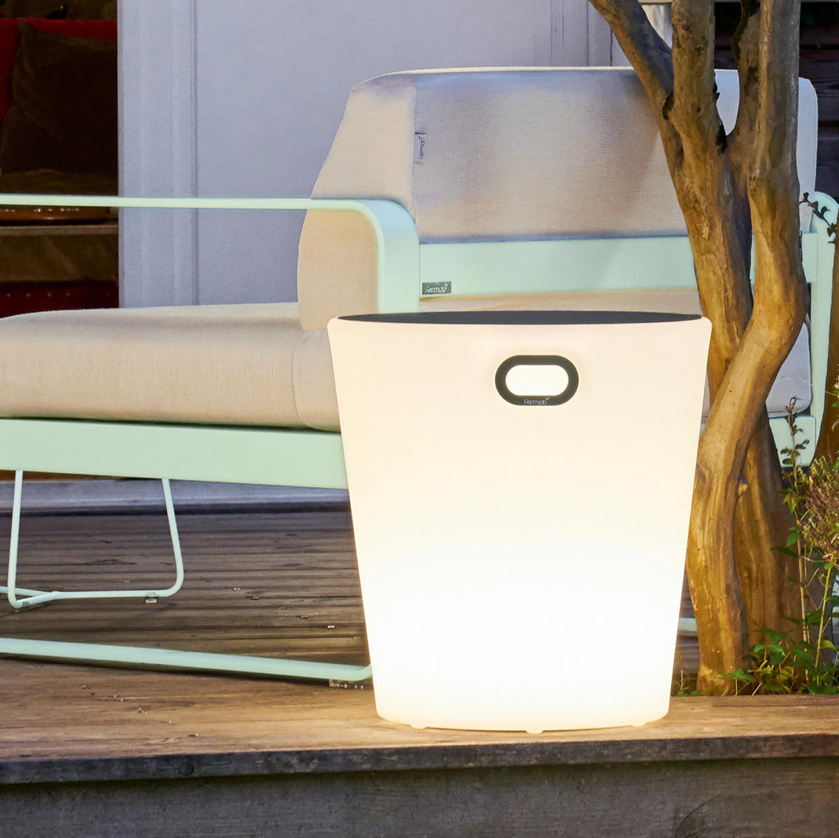 Inouï LED Illuminated Stool - Image 3