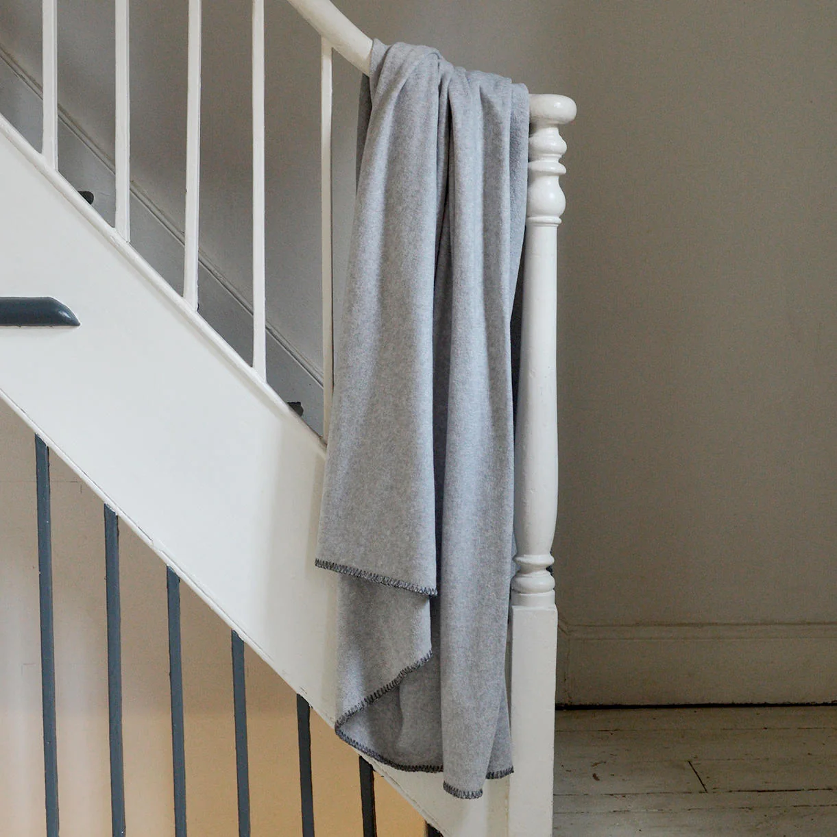 Large Fleece Throws - Image 6