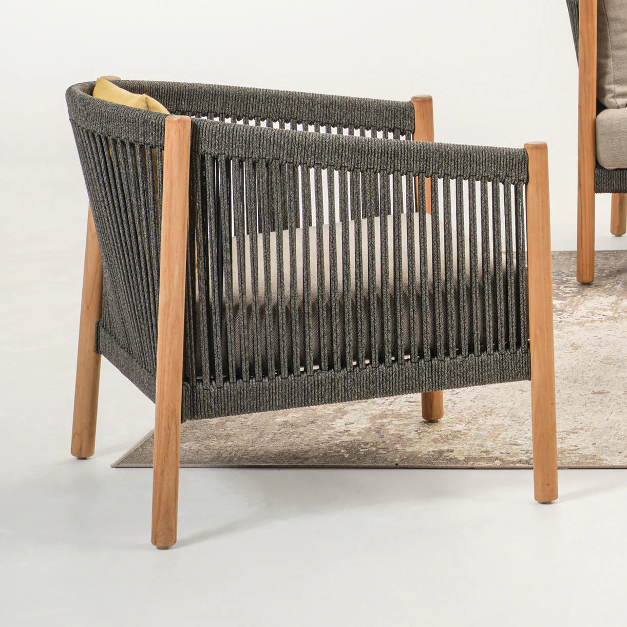 Lento Lounge Garden Chair - Image 4