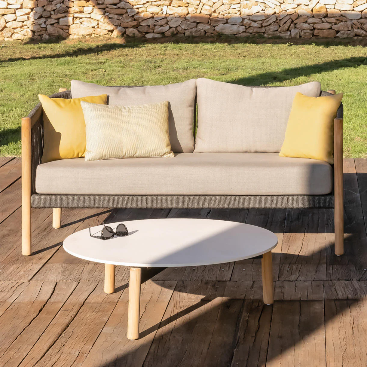 Lento Lounge Small Garden Sofa - Image 2