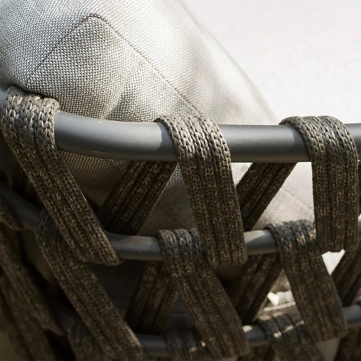 Leo Lounge Chair - Image 3