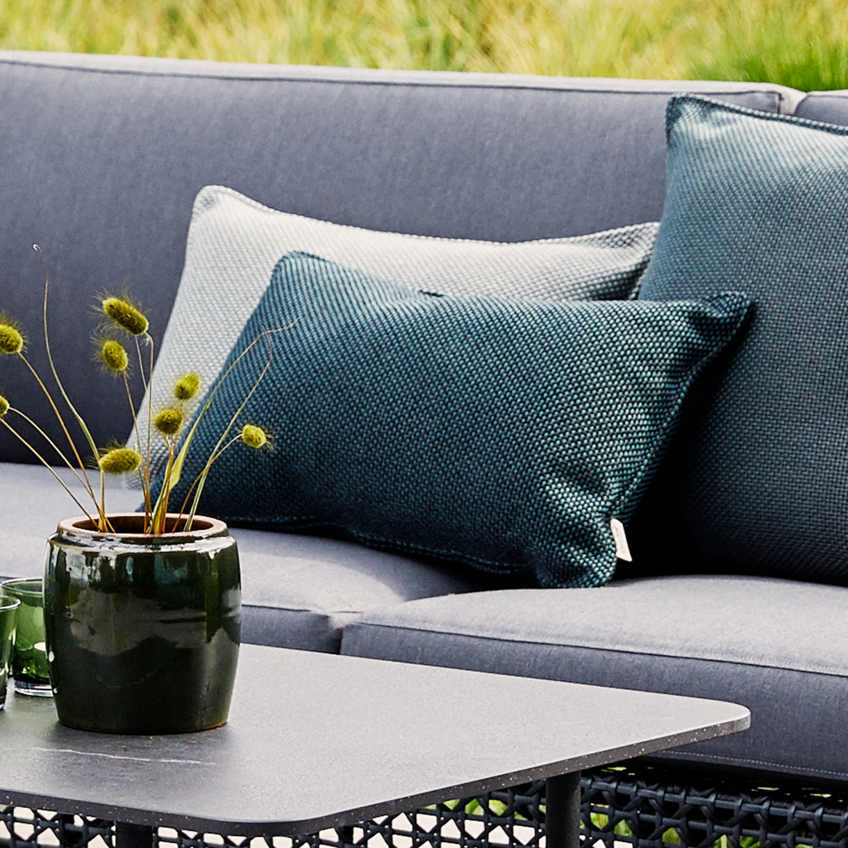 Link Outdoor Rectangular Scatter Cushions - Image 3