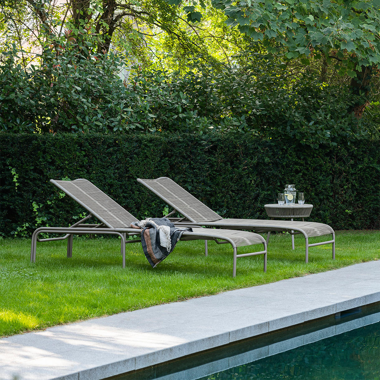 Loop Sunlounger - Image 3