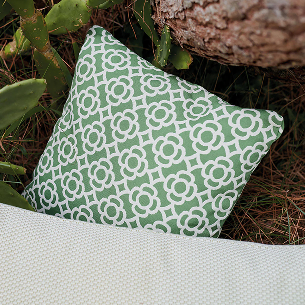 Lorette Outdoor Cushion - Image 3