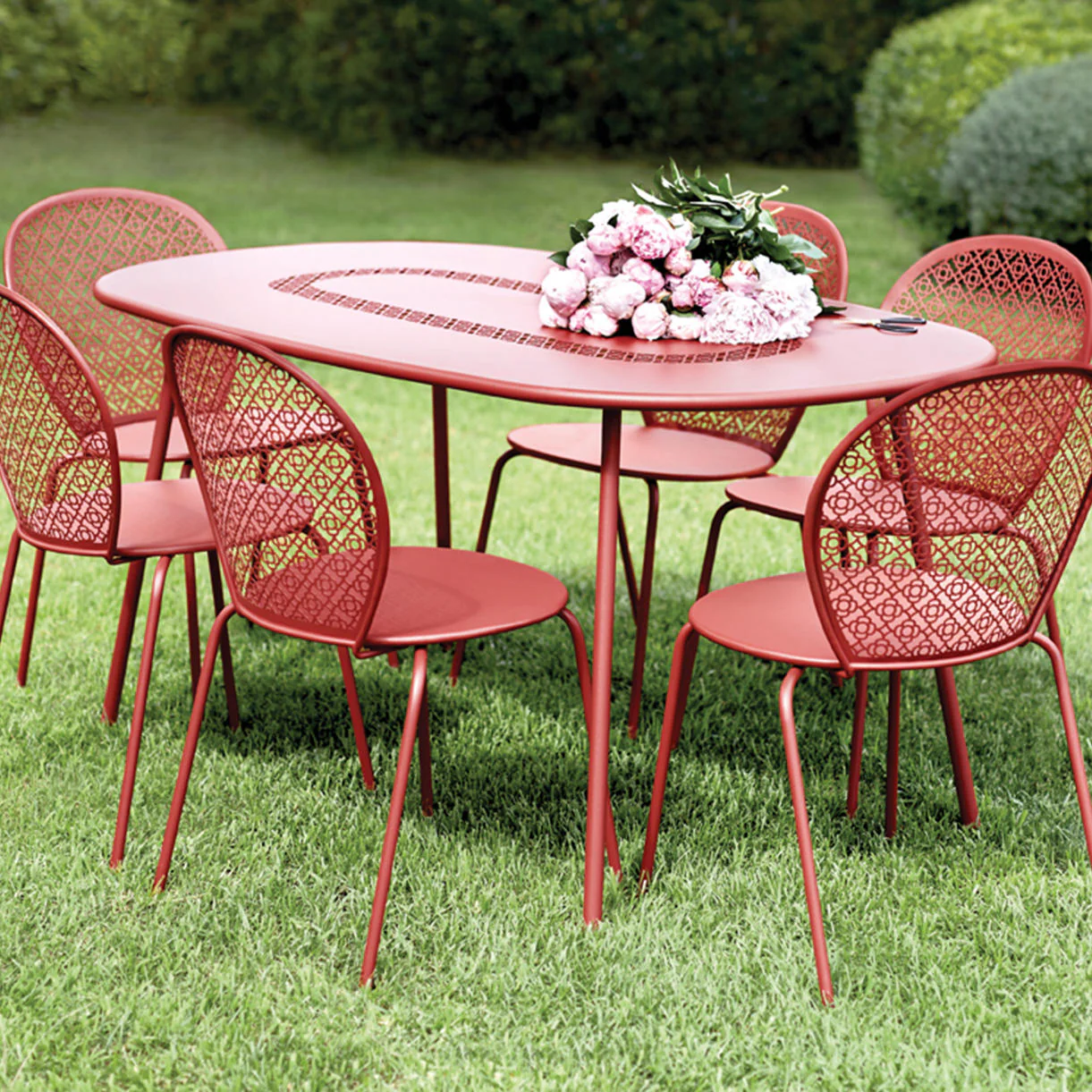 Lorette Oval Table - Image 4