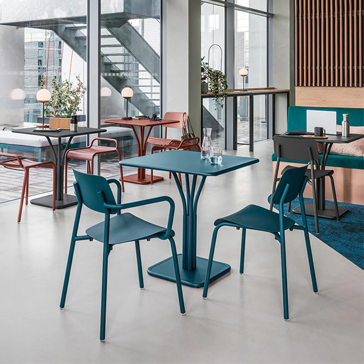 Luxembourg Pedestal Table With Solid Top - Contract - Image 4