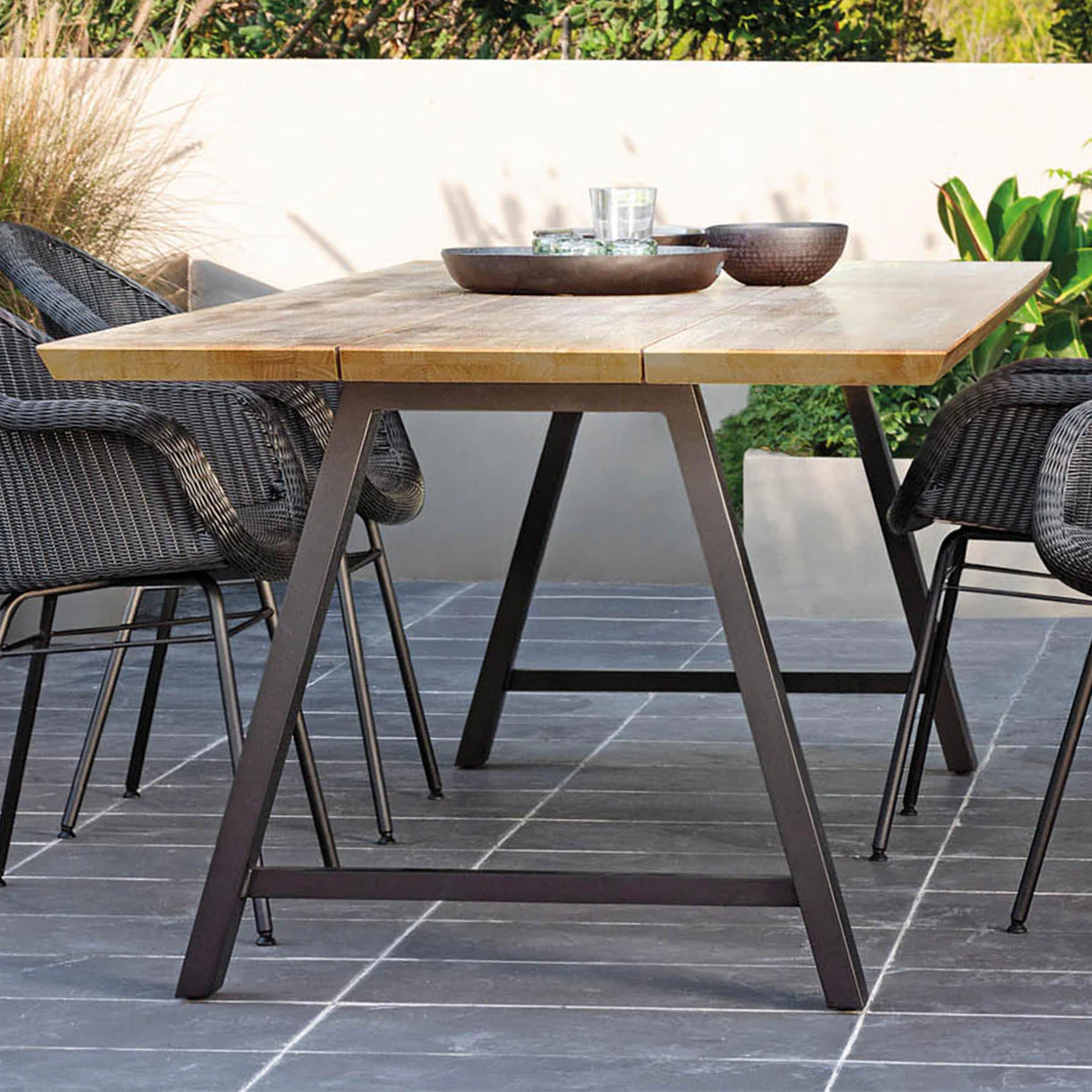 Matteo Dining Table - Image 2