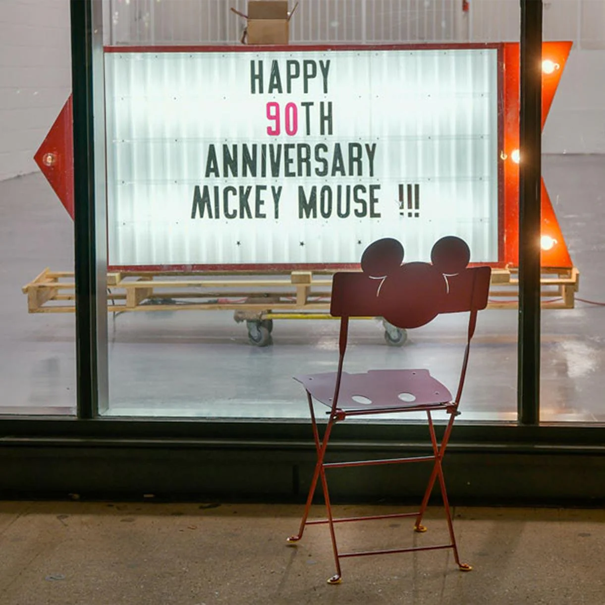 Mickey Mouse Bistro Chair for Children - Image 3