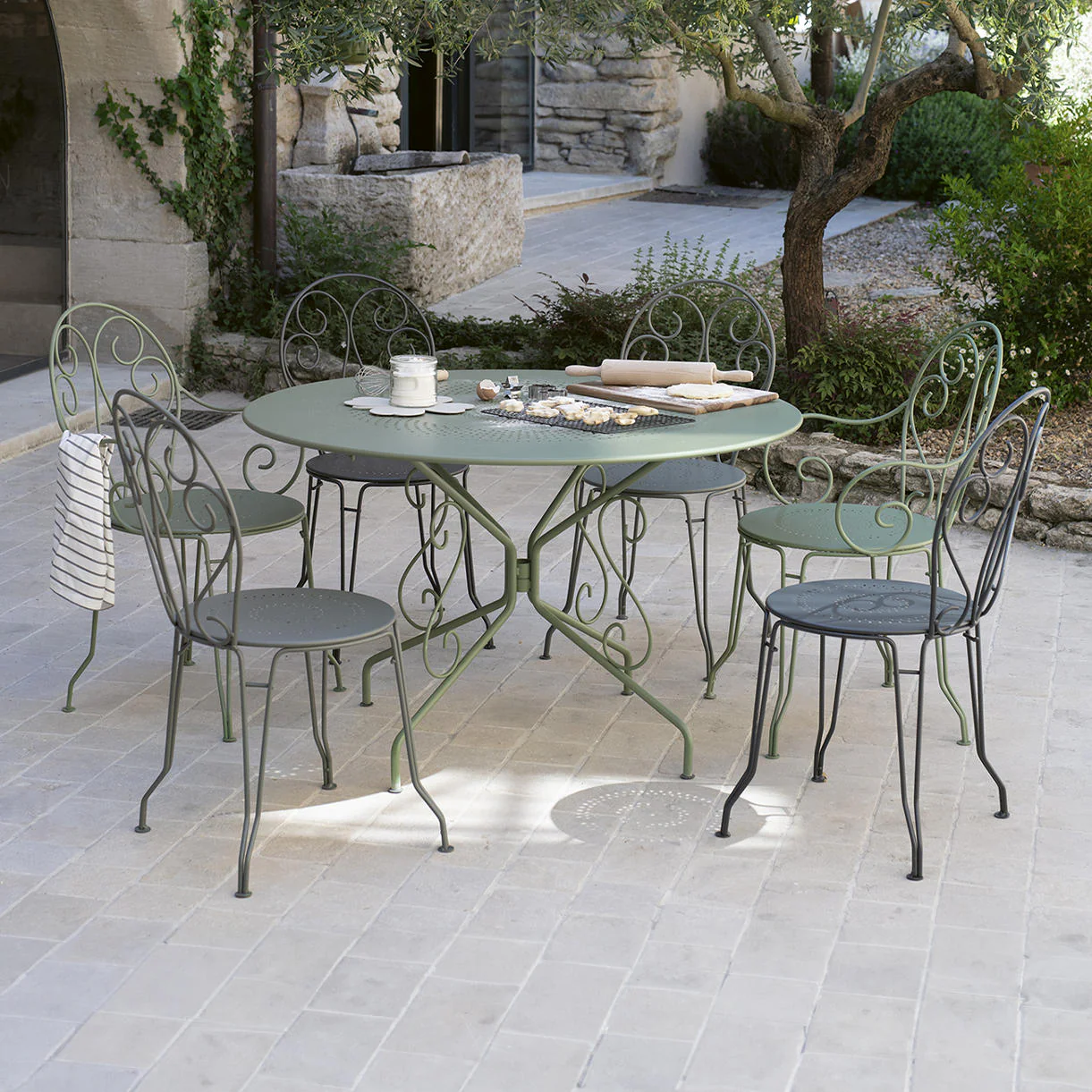 Montmartre Armchair - Image 3