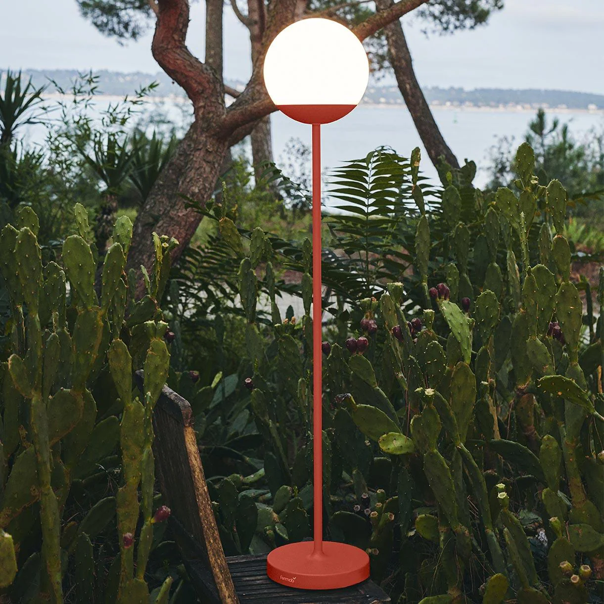 Mooon! Floor Lamp - Image 3