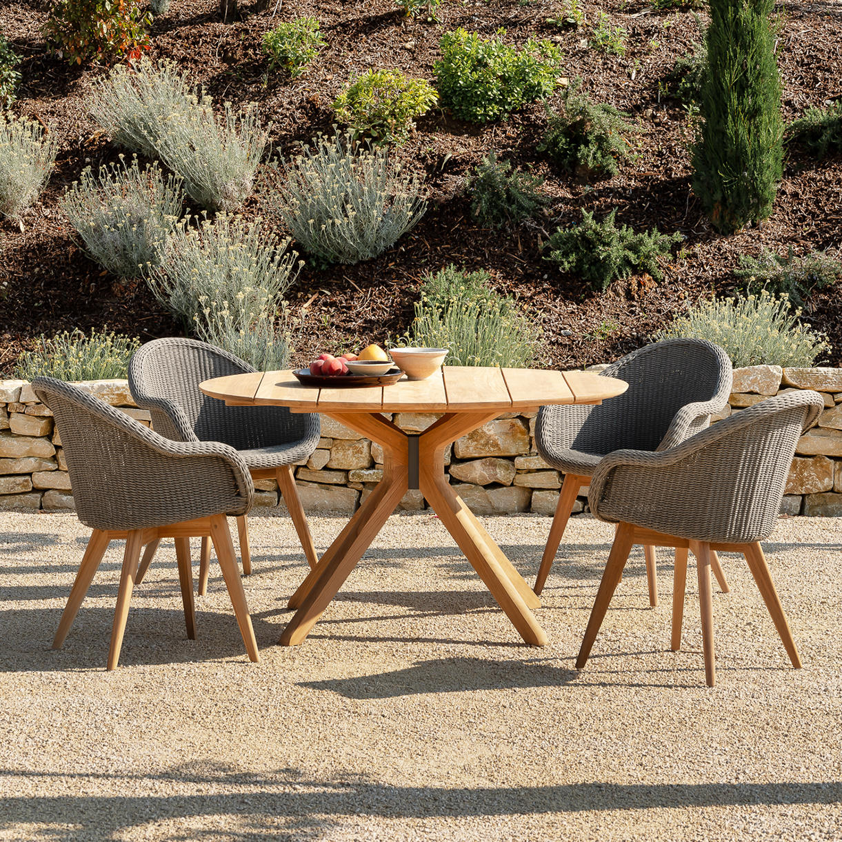 Noa Dining Table - Image 2