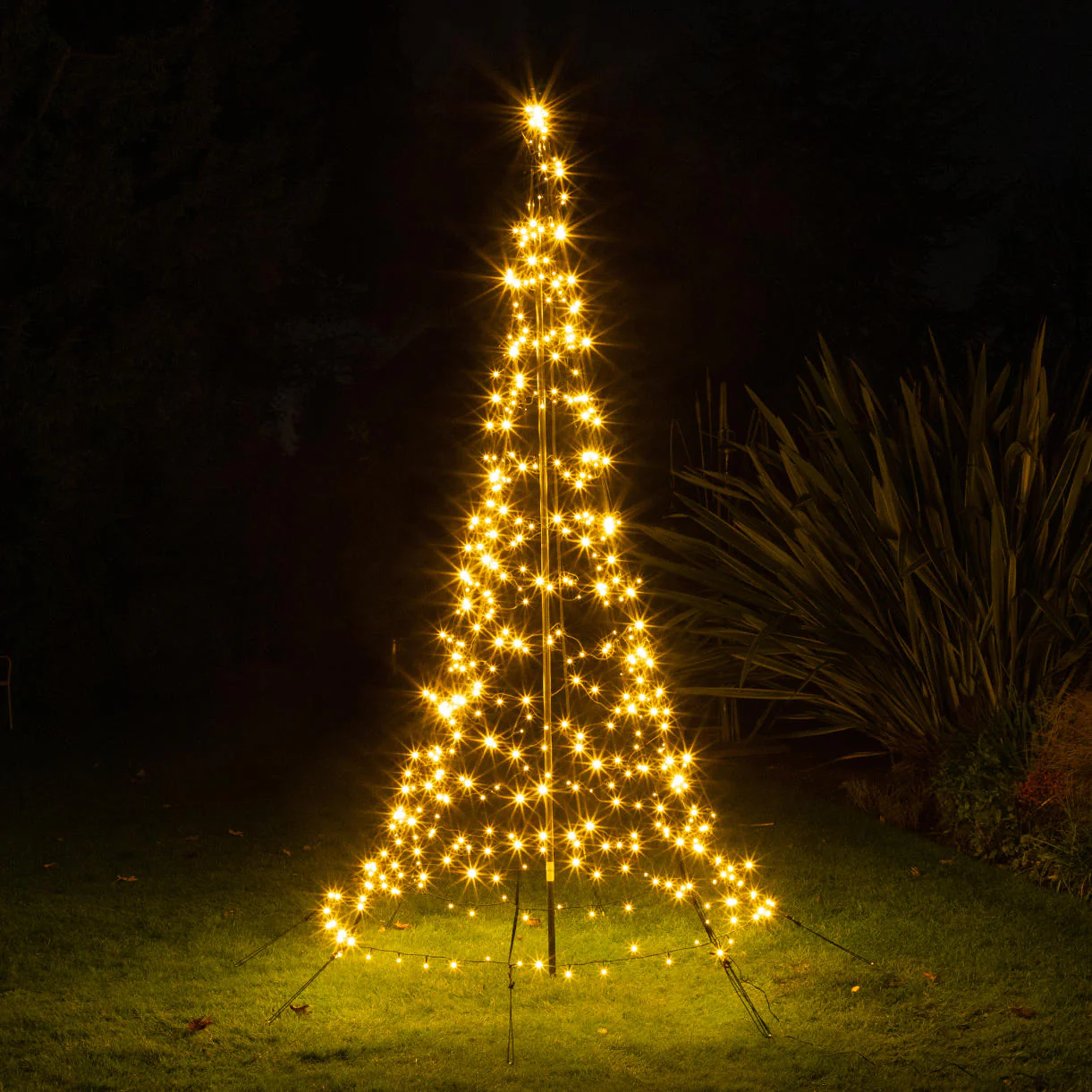Northern Stars Outdoor 3D Illuminated LED Trees - Image 4
