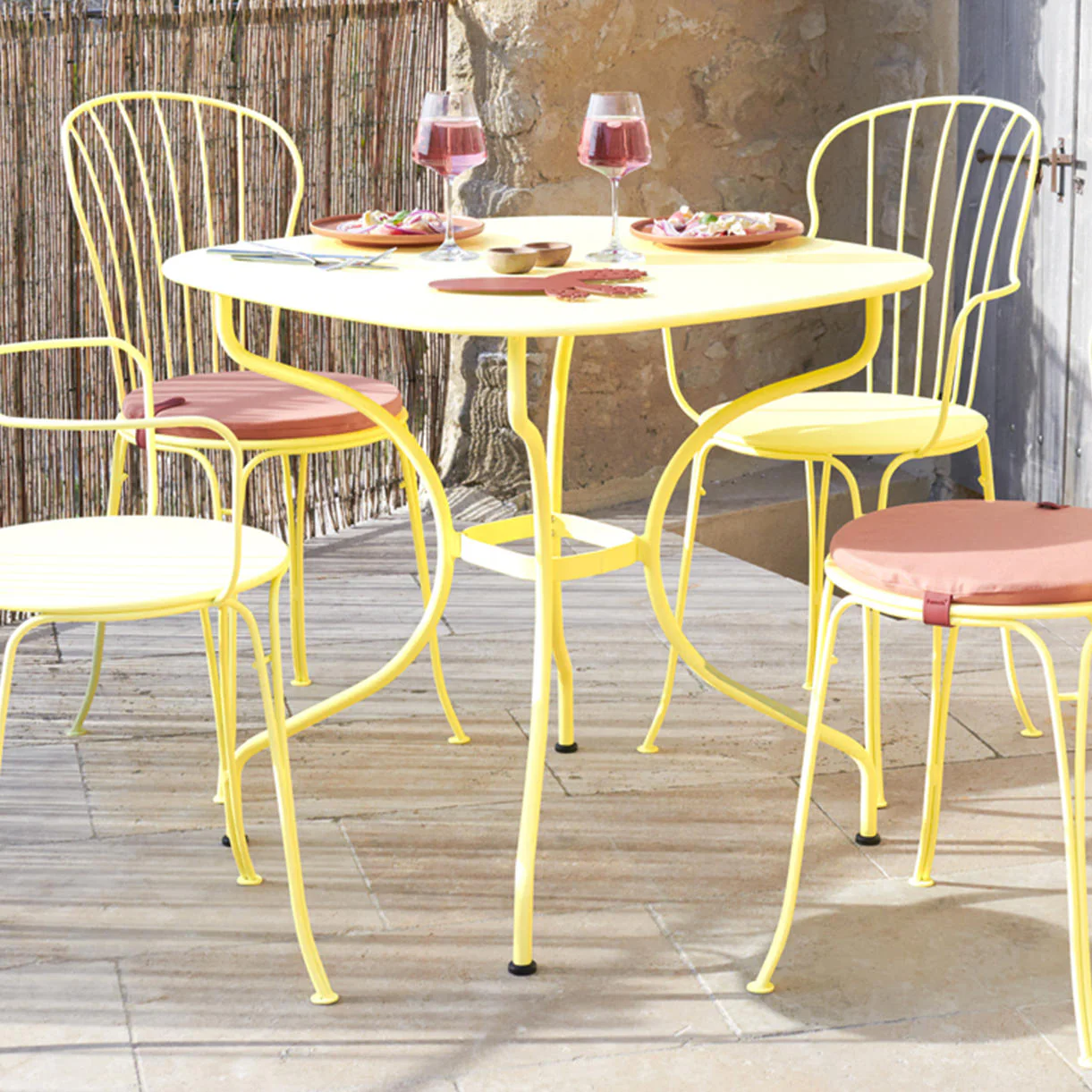 Opera+ Carronde Table - Image 3