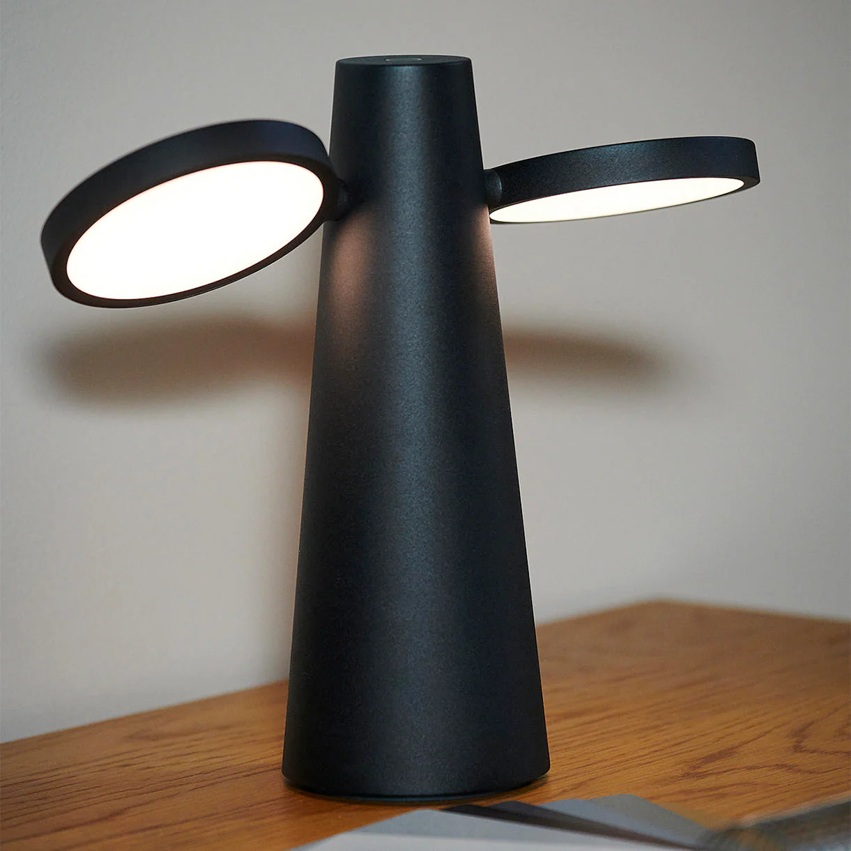 Oto Table Lamp - Image 2