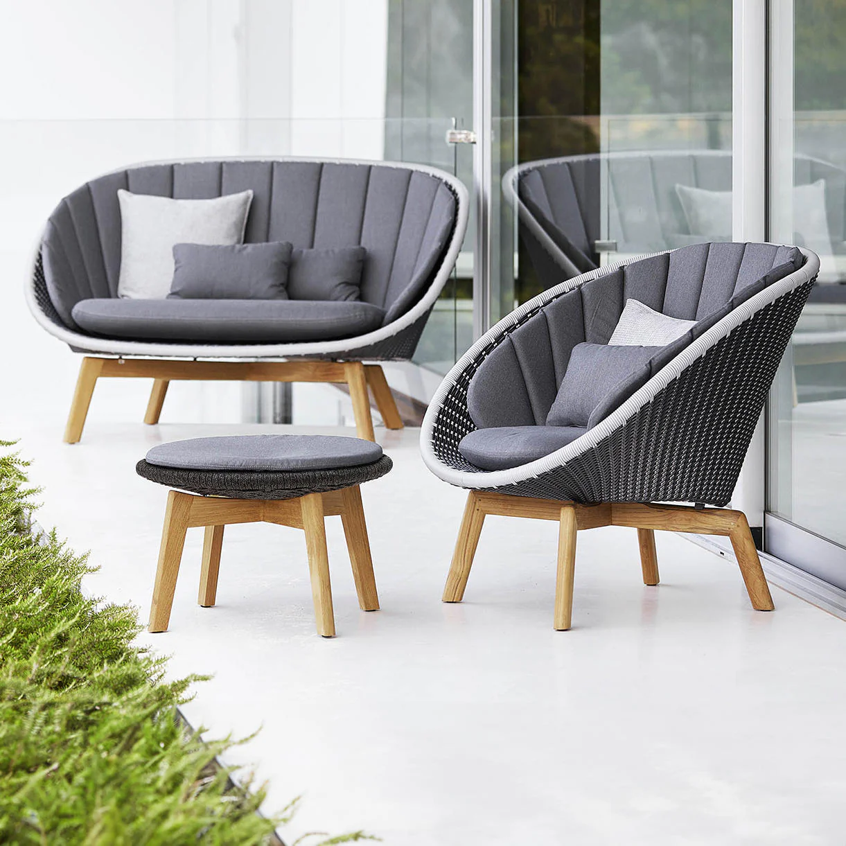 Peacock Rope Footstool - Image 2