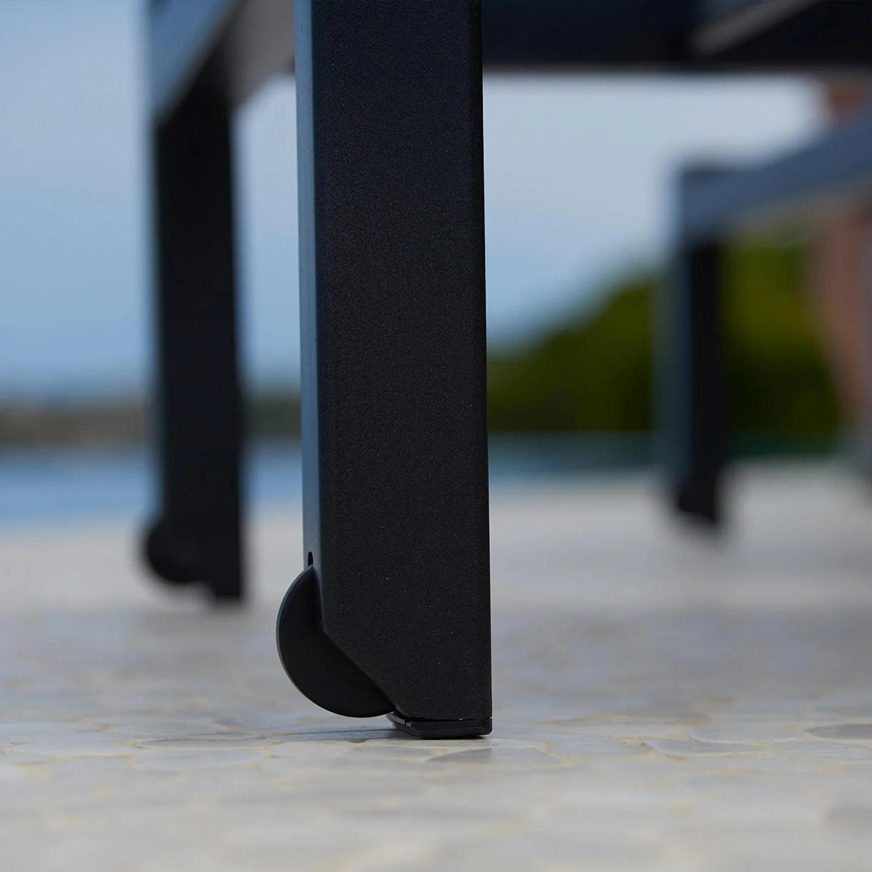 Relax Sunlounger - Image 5