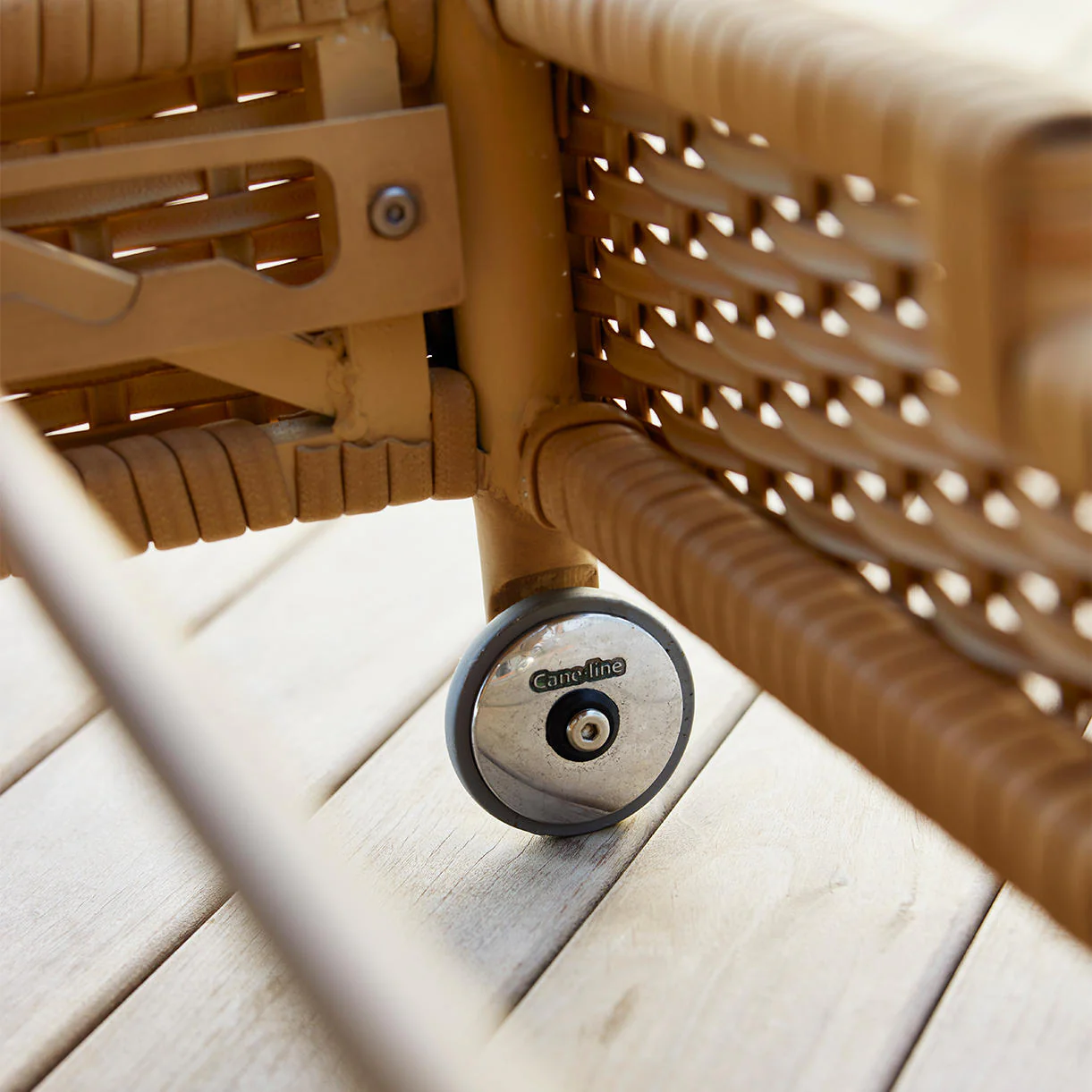 Rest Outdoor Sunbed Flat Weave - Image 3