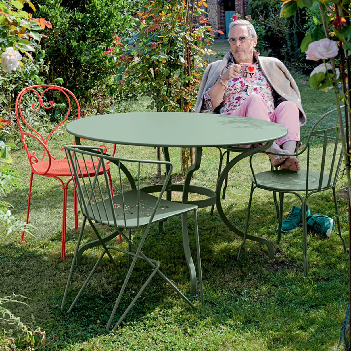 Romane Round 137cm Table - Image 2