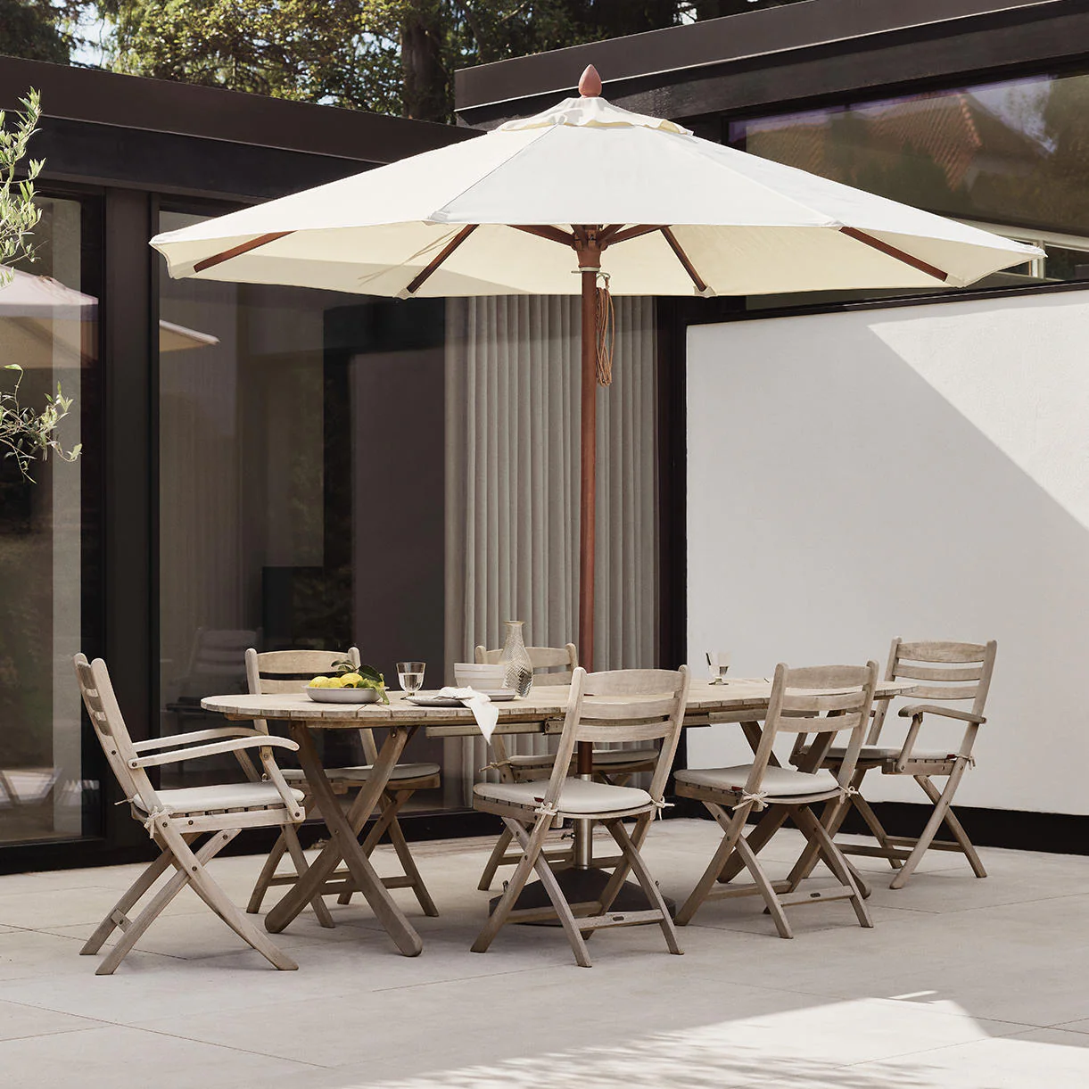 Selandia Oval Folding Teak Table - Image 3