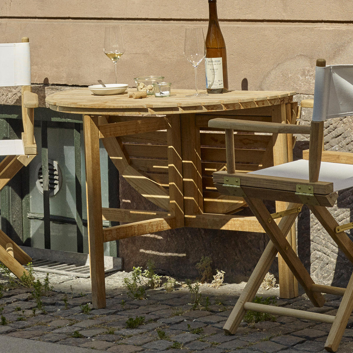 Selandia Folding Round Teak Table - Image 2