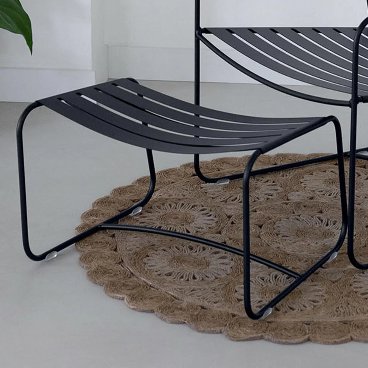 Surprising Lounger Footrest - Image 2